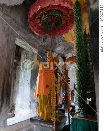 Statue of Angkor Wat Statue of Angkor Wat 14027313