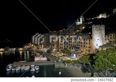Village at night 14027982