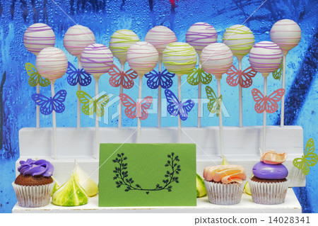 cake-pops on a vivid background 14028341