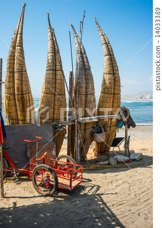 Straw boats still used by local fishermens in Peru Straw boats still used by local fishermens in Peru 14033389