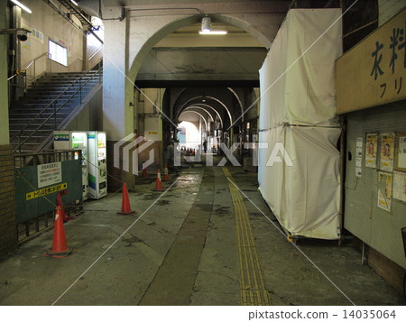 鶴見線國家公路站在守衛 鶴見線國家公路站在守衛 14035064