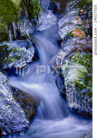 Ice waterfall 14037505
