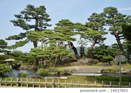 Kenrokuen Nanbuku Shinkansen 14037603