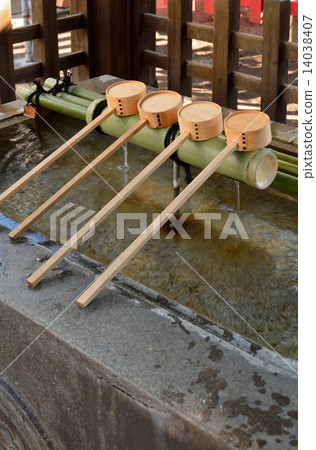 Walking in Asakusa: Shimodani Shrine Kanzawa Walking in Asakusa: Shimodani Shrine Kanzawa 14038407