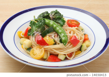 Vegetable cream pasta 14038413