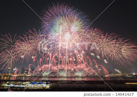 "Osaka prefecture" Naniwa Yodo River fireworks festival 14041427