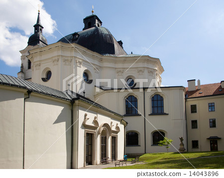 Baroque church 14043896