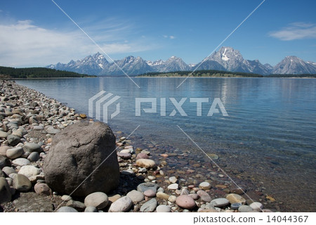 Jackson Lake and Grand Tetons 2 Jackson Lake and Grand Tetons 2 14044367