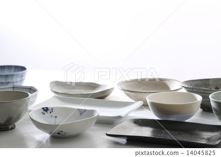 陶器的集合 14045825