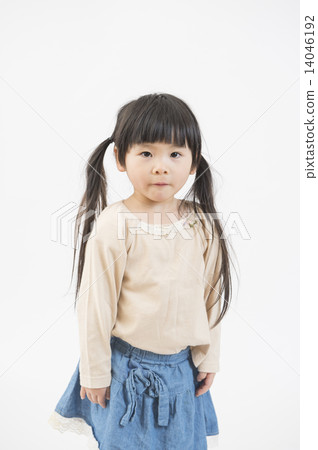 3 year old girl 14046192