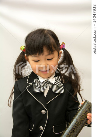 Gradual expression image girl Gradual expression image girl 14047938