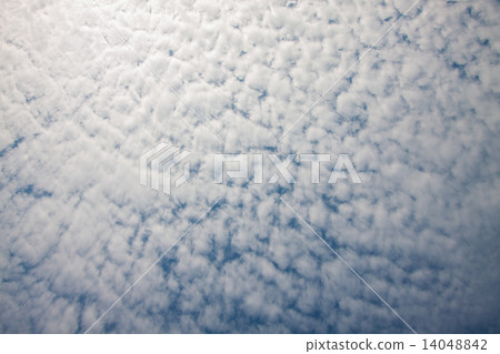 The blue sky with white cloud in good weather day. The blue sky with white cloud in good weather day. 14048842