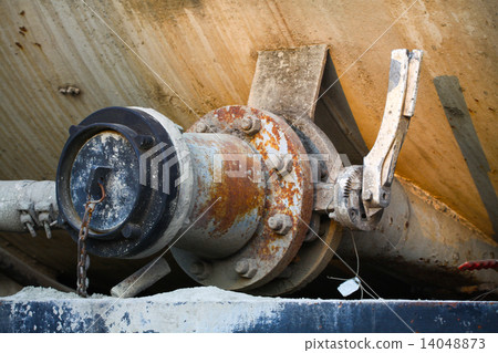 Old valve or dirty valve in dirty work, Dirty valve in oil transfer station. Old valve or dirty valve in dirty work, Dirty valve in oil transfer station. 14048873