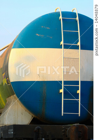 Train transfer oil to other place, Cargo business for transfer oil from station to other place. Train transfer oil to other place, Cargo business for transfer oil from station to other place. 14048879