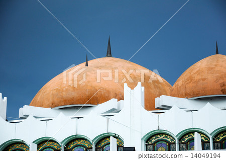 Dome of Perak State Mosque in Ipoh, Perak, Malaysia 14049194