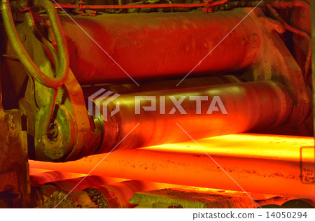 hot steel on conveyor 14050294