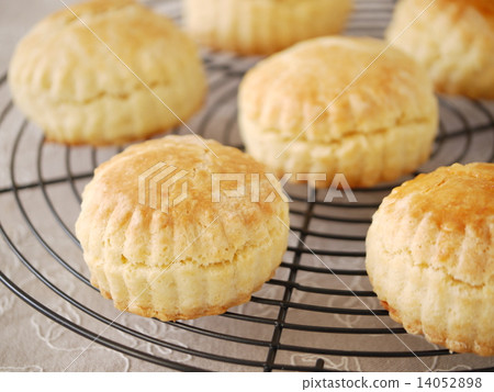 American biscuit bake-up (horizontal position) 14052898