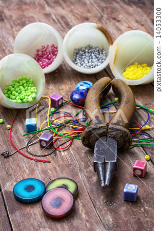 crafts with beads crafts with beads 14053300