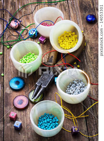 crafts with beads crafts with beads 14053301