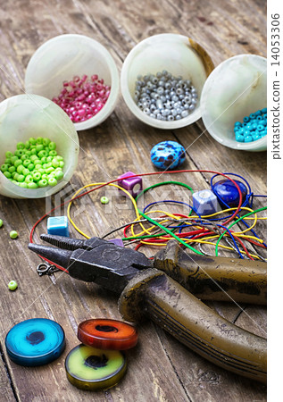 crafts with beads crafts with beads 14053306