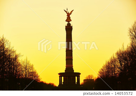 The Victory Column at sunset, Berlin, Germany The Victory Column at sunset, Berlin, Germany 14053572