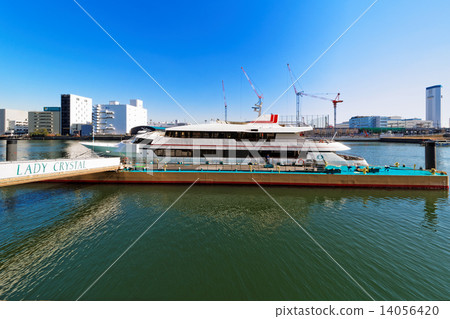 Pleasure boat · Lady Crystal and blue sky 14056420