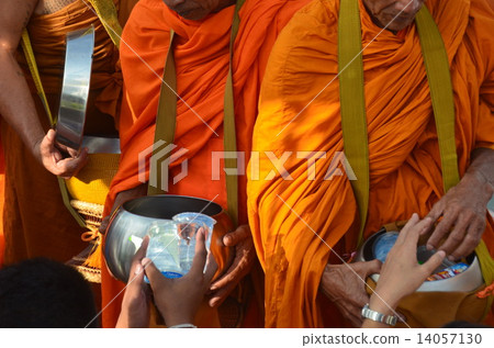 泰國修補 14057130