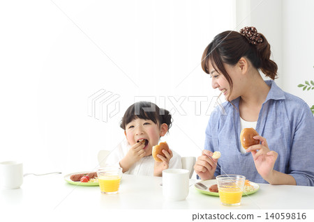 Freshly baked bread, it's delicious ~ Freshly baked bread, it's delicious ~ 14059816