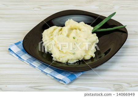 Mash potato 14066949