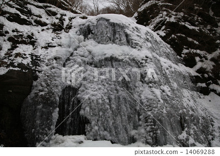 Ice waterfall 14069288