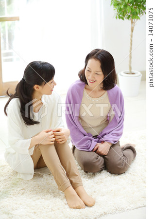 Parent-child / conversation 14071075