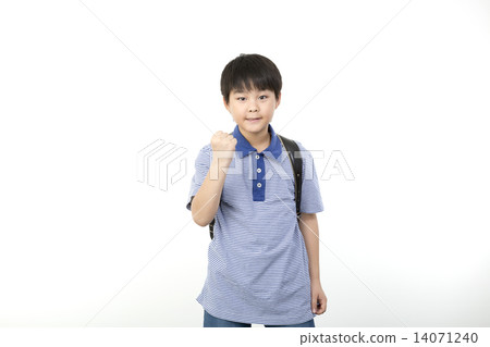 Elementary school student of Guts pose 14071240