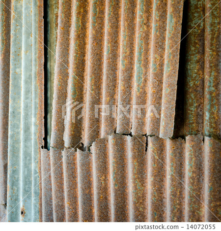 Rusted galvanized iron plate 14072055