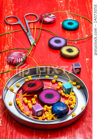 crafts with beads crafts with beads 14073058