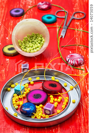 crafts with beads crafts with beads 14073059