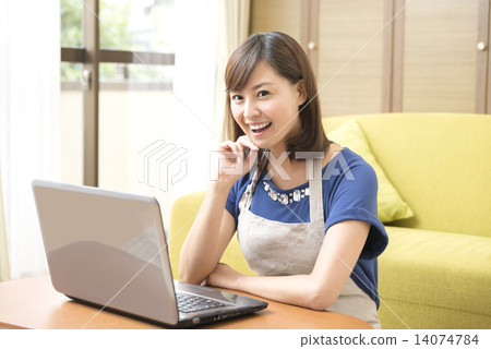 Housewife lifestyle Housewife lifestyle 14074784