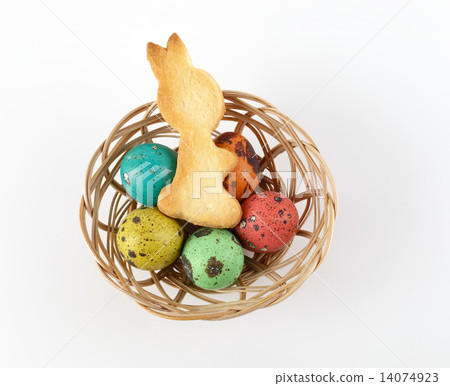 Easter basket 14074923