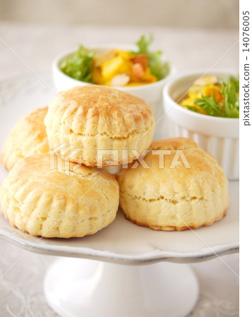 American biscuits and pumpkin salad platter 14076005