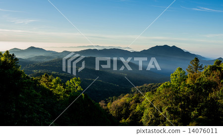 Fog over the mountain, Doi Inthanon national park the highest mo 14076011