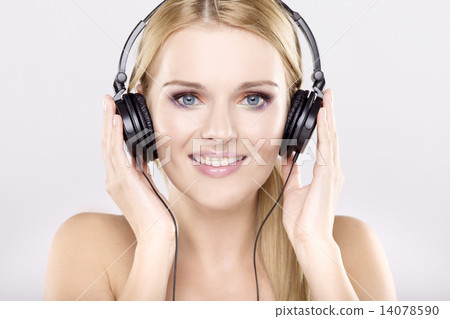 Beautiful girl is listen to the music Beautiful girl is listen to the music 14078590
