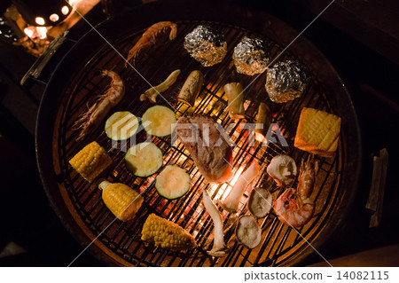 Night's barbecue 14082115