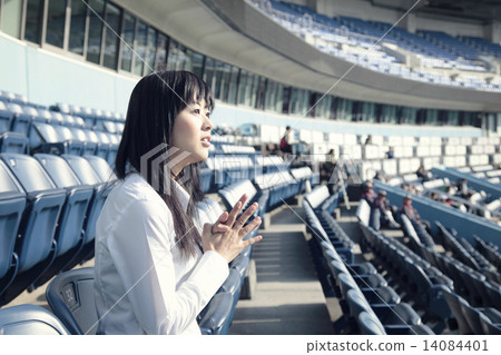 Women in the stadium Women in the stadium 14084401
