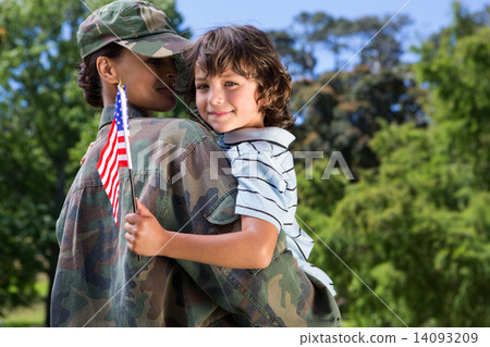 Soldier reunited with her son Soldier reunited with her son 14093209
