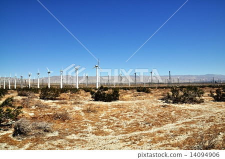 加州棕櫚泉附近的風力發電 14094906