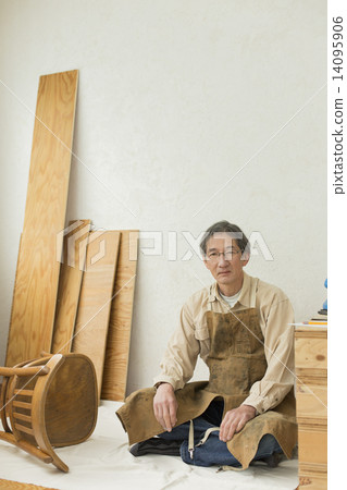 Seniors and young people 14095906