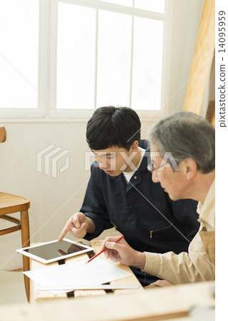 Seniors and young people Seniors and young people 14095959