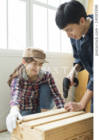 Seniors and young people Seniors and young people 14095996