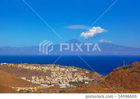 Road in La Gomera island - Canary 14096609