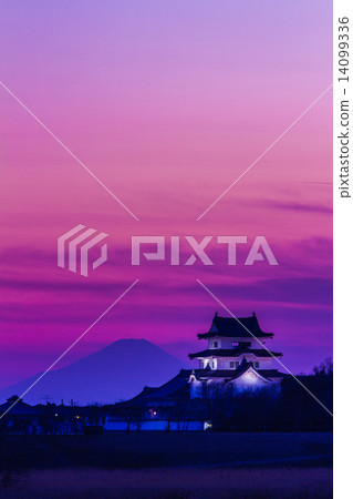 Sekijuku城堡和富士山 Sekijuku城堡和富士山 14099336