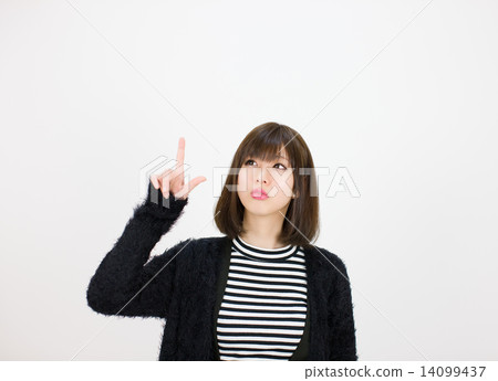 A young woman pointing up with one hand's index finger 14099437
